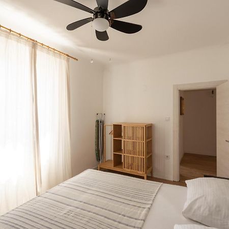 Pula City Apartment With Private Parking Free Exterior foto
