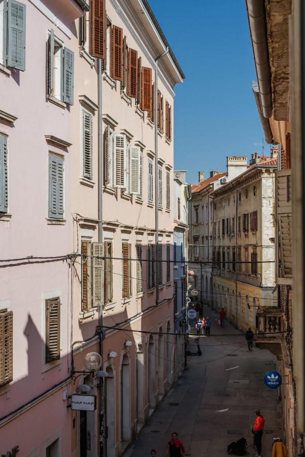 Pula City Apartment With Private Parking Free Exterior foto